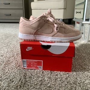 Nike dunks 9.5 pink oxford